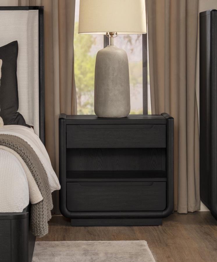 Leandro Bedroom Set
