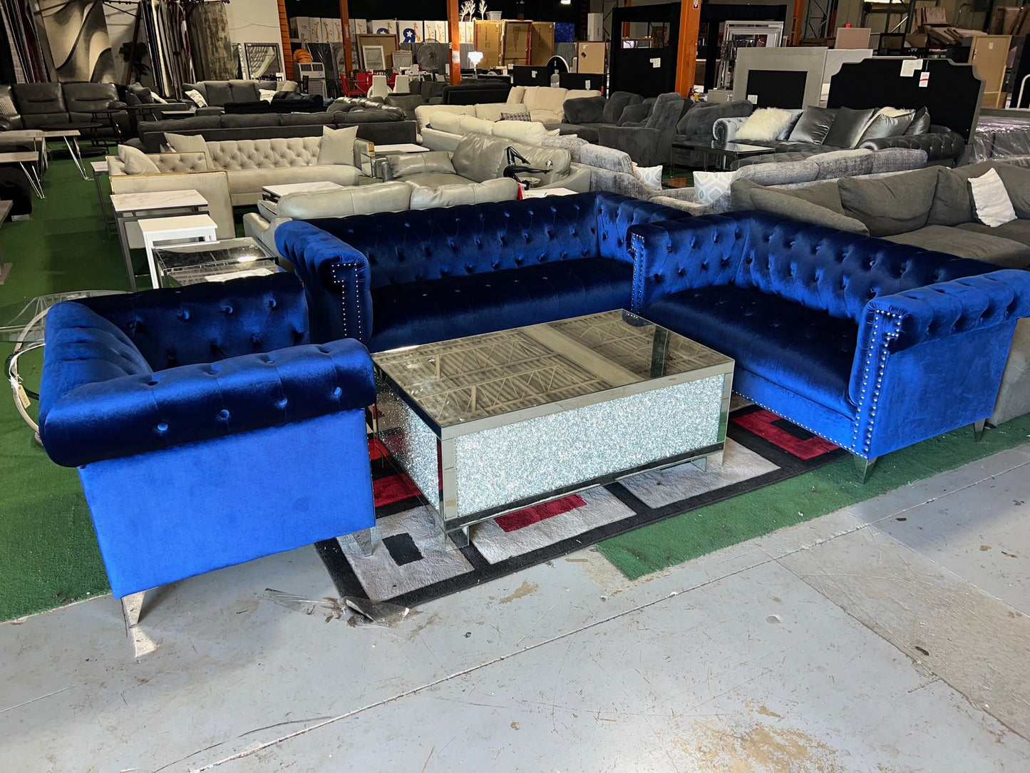 Blecker Livingroom Set