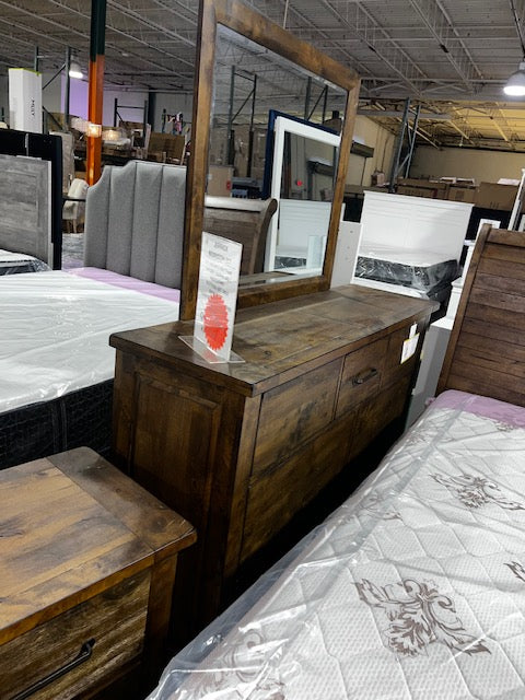 Jerrick Queen Bedroom Set