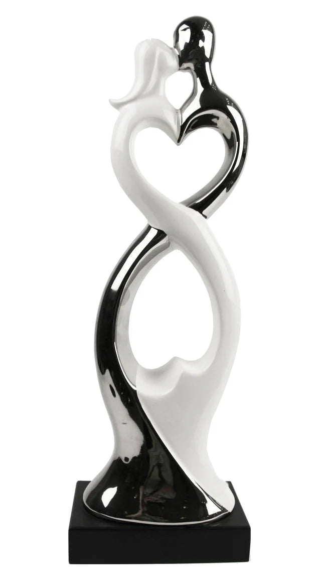Couple Sculpture