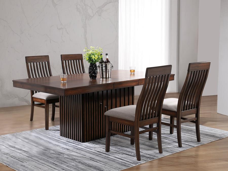 Briarwood Dining Set