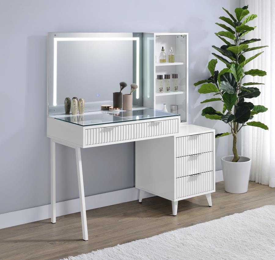 Souza Vanity