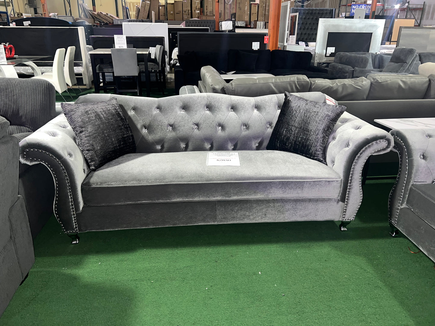 Frostine Livingroom Set