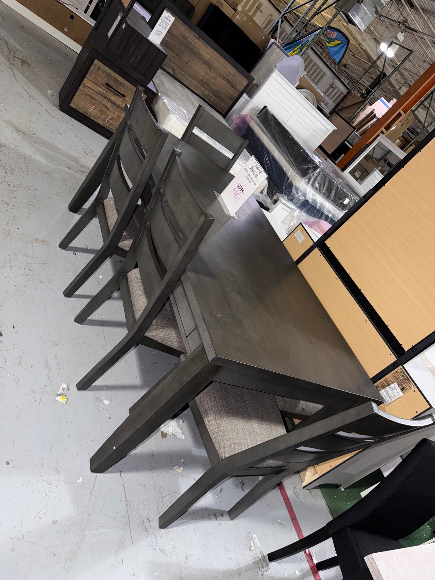 Baresford Dining Set