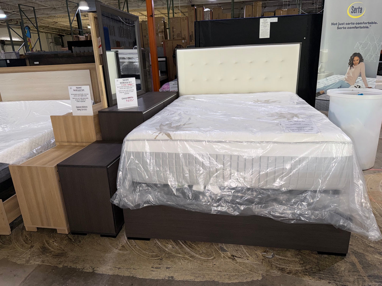 Sharpe Queen Bedroom Set
