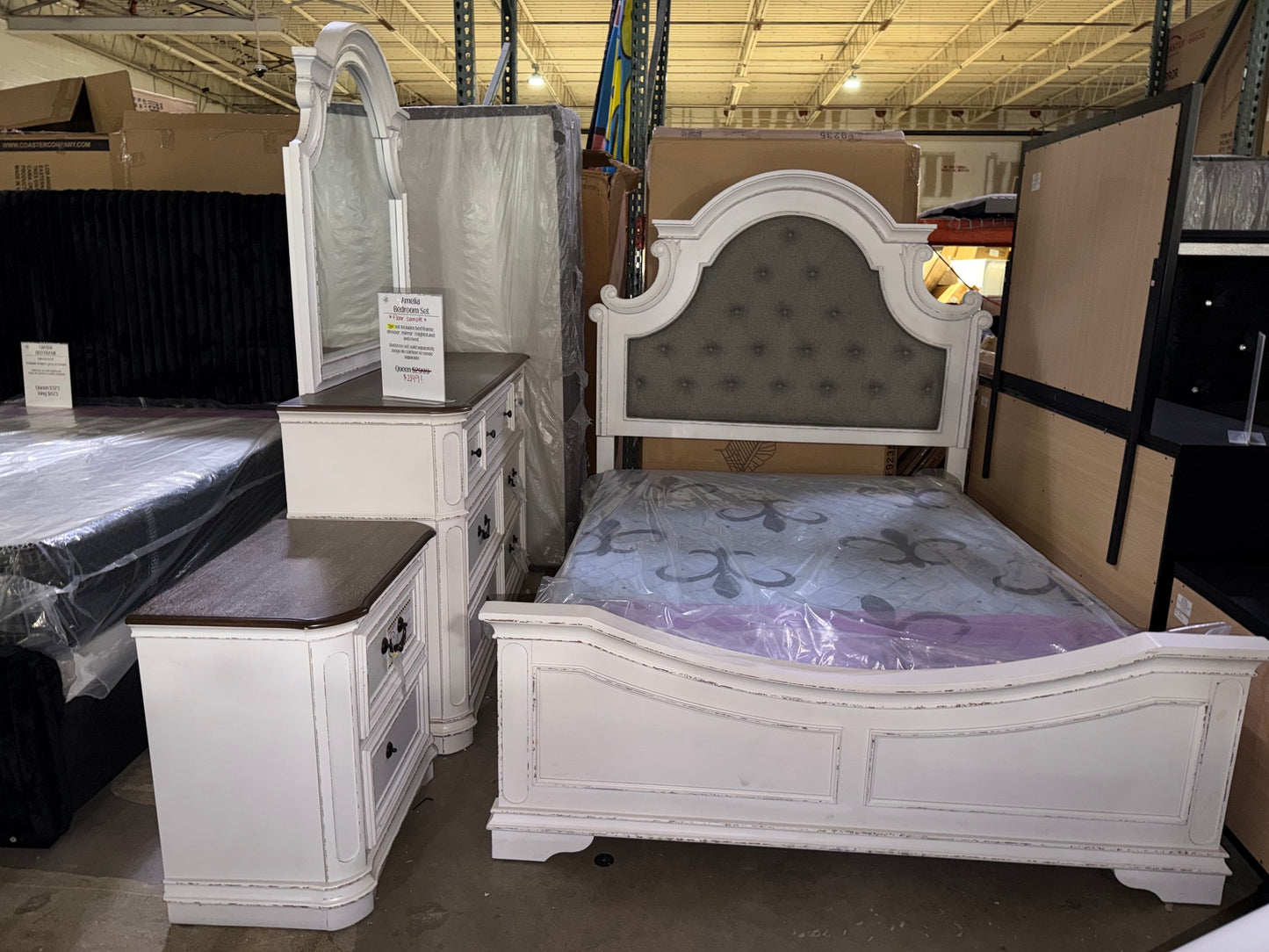 Amelia Queen Bedroom Set