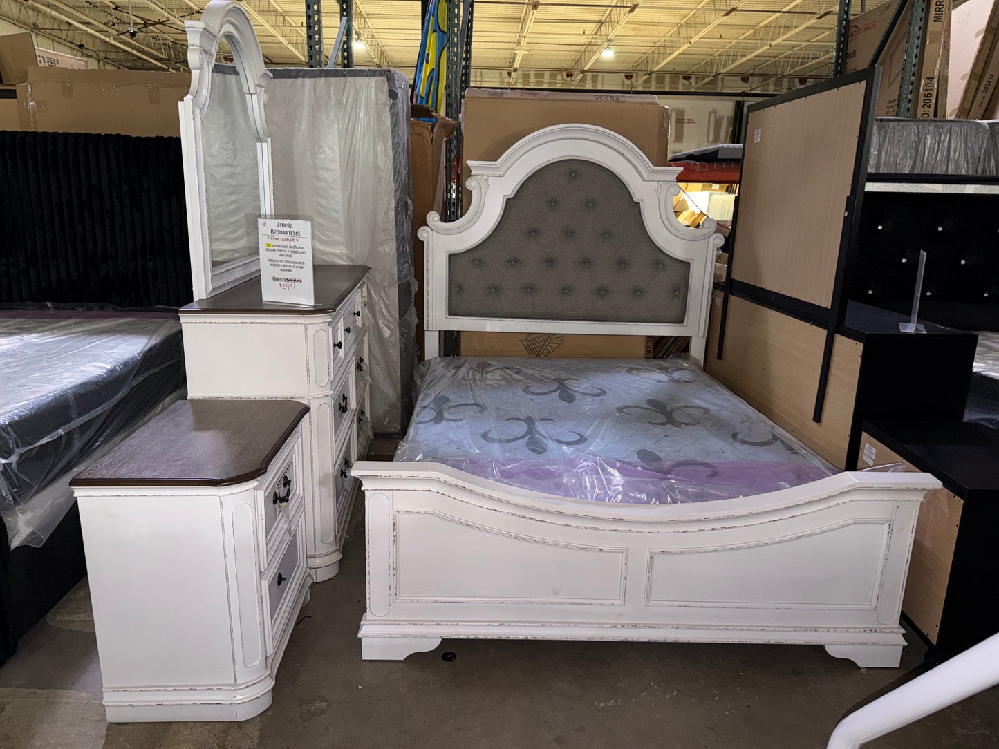 Amelia Queen Bedroom Set