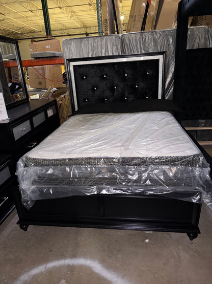 Lila Queen Bedroom Set
