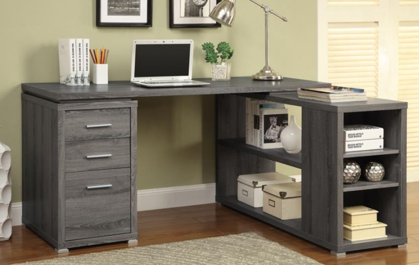 Yvette Desk